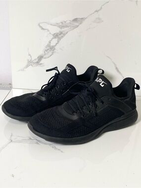 APL Men's TechLoom Tracer Knit Training Shoe Sneaker Triple Black Size 10.5